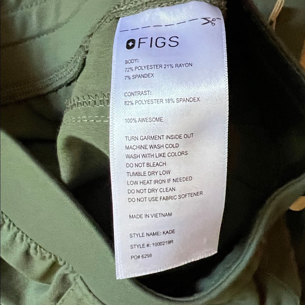Figs OliveGreen Scrub Set - Picture 3 of 4